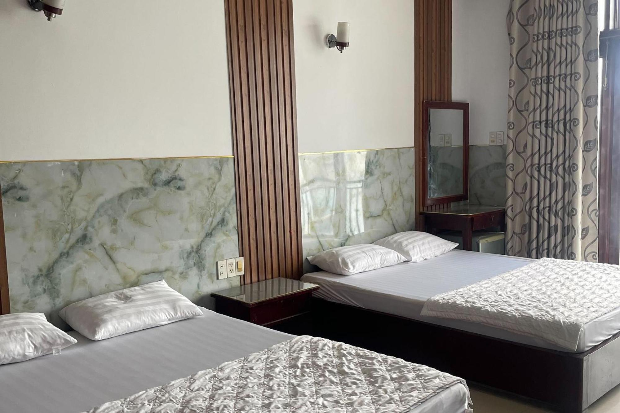 Hoa Sen Hotel Thành Pho Ho Chí Minh Esterno foto